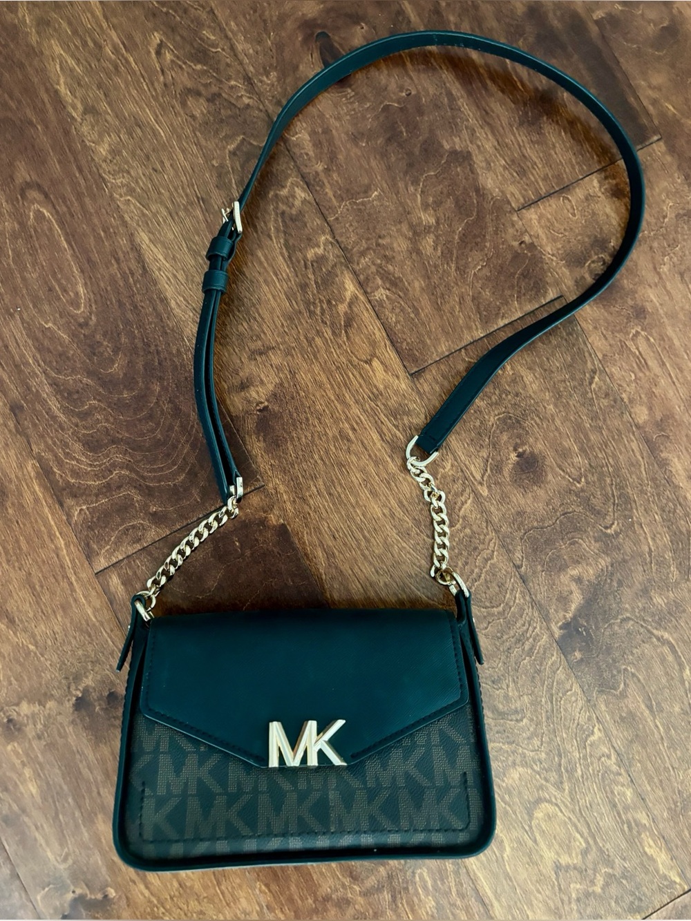 Michael Kors Signature Logo Crossbody Bag– Brown/Black